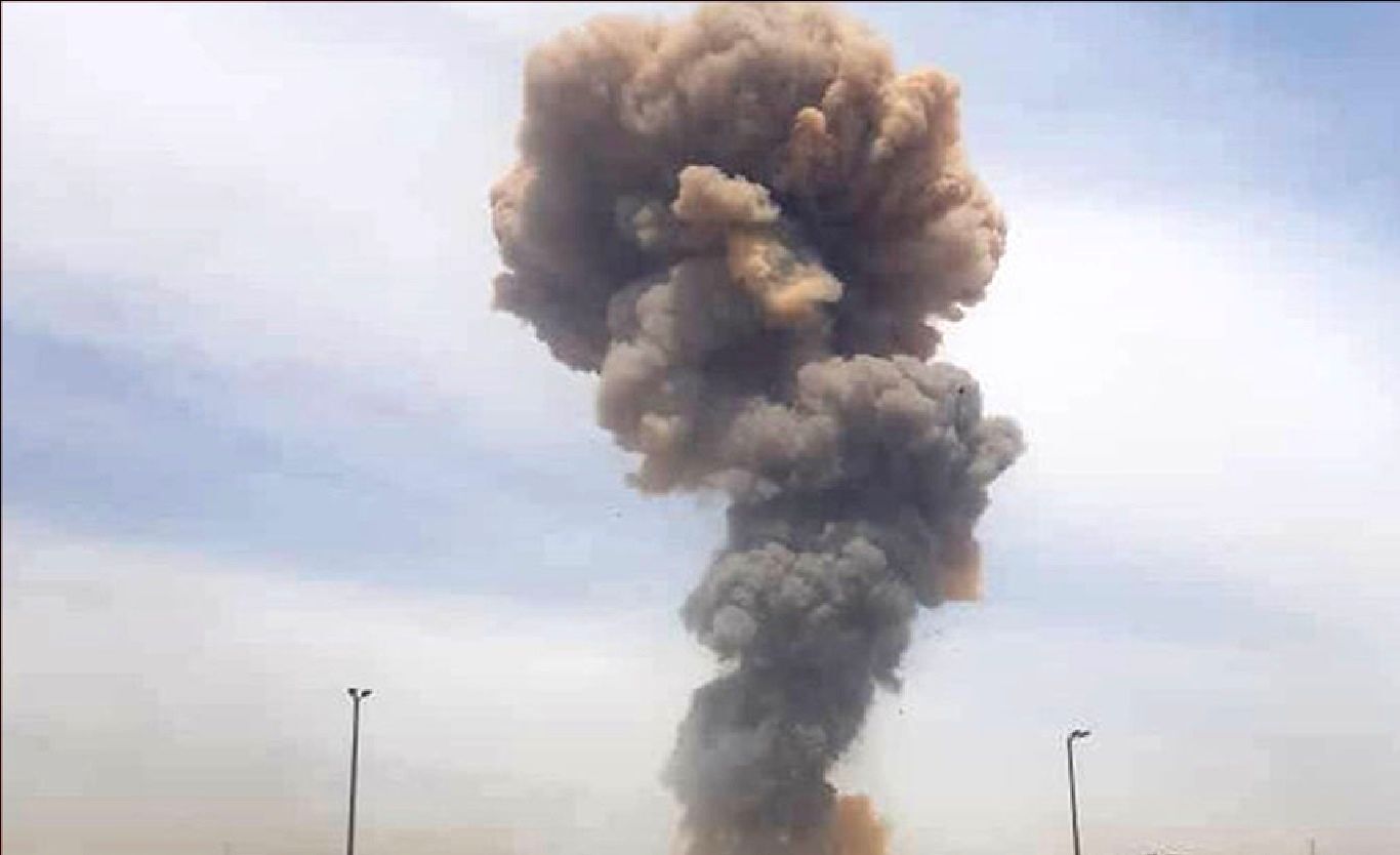 حمله وحشیانه آمریکایی ـ صهیونی به اسکله تجاری بندرلنگه /۱۶ لنج تجاری و مردمی در اتش سوخت