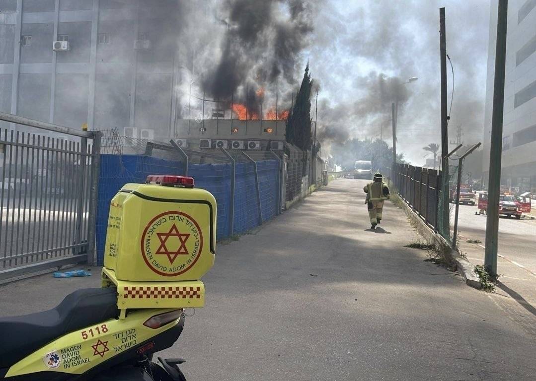 جنوب تلآویو زیر موشک باران ایران/ روشن شدن آژیرها در تلآویو و ۲۰۱ نقطه دیگر از سرزمینهای اشغالی+ فیلم