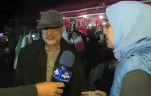 حضور سرزده سخنگوی شهید سپاه بین مردم و گپ و گفت صمیمی با حاضرین در تجمعات مردمی