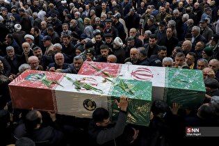 تشییع پیکر پاک شهدای ناوشکن دنا در گرگان