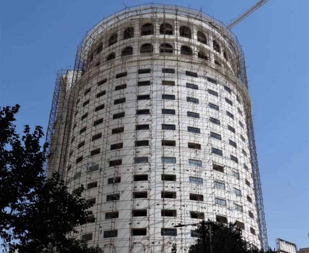 هتل «آسمان»، پروژه پرچالش شیراز؛ از مانع شدن برای ثبت جهانی ارگ کریمخان تا خارج شدن از لیست ساختمان‌های ایمن! + فیلم