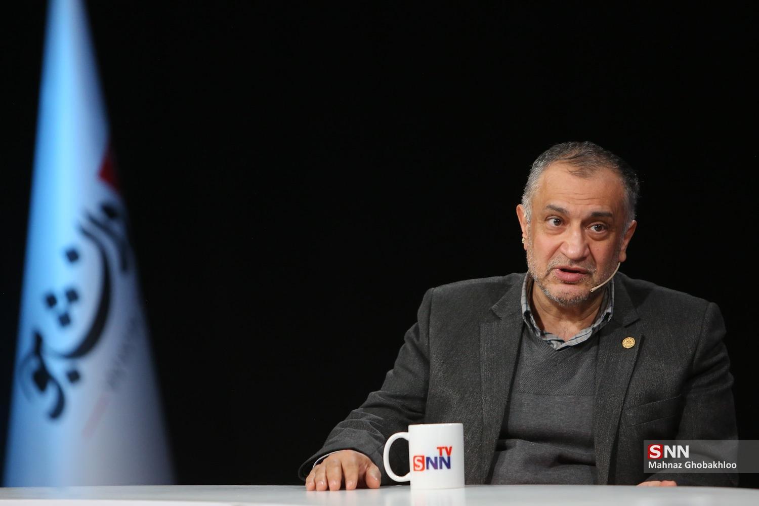 تجریشی: اگر خودمان دانشگاه را مدیریت نکنیم، از بیرون ورود میکنند