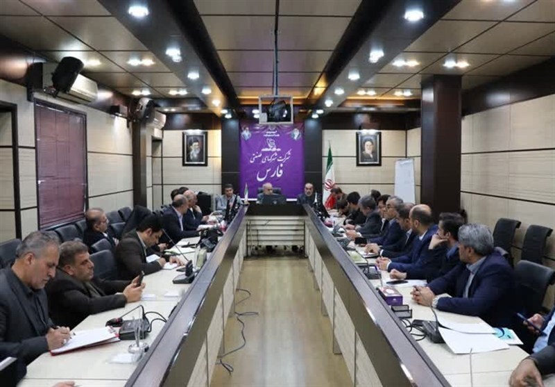 نماینده شیراز: دسترسی به منابع مالی، مهمترین مانع توسعه صنعتی فارس است / اختصاص ۲۰۰ میلیارد تومان تسهیلات به صنعت فارس