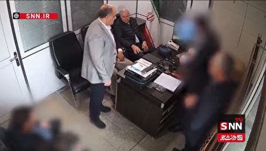 کشف تلفن ماهواره‌ای از چمدان دیپلمات اروپایی + فیلم