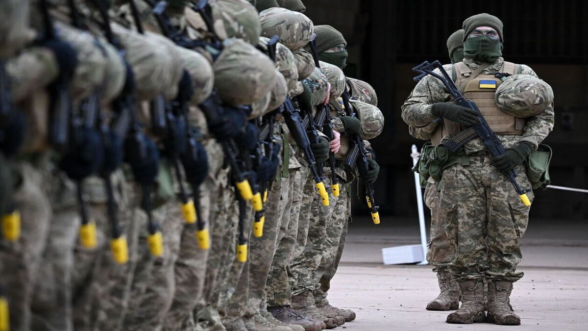 انگلیس به دنبال ایجاد نیروی چندملیتی در اوکراین