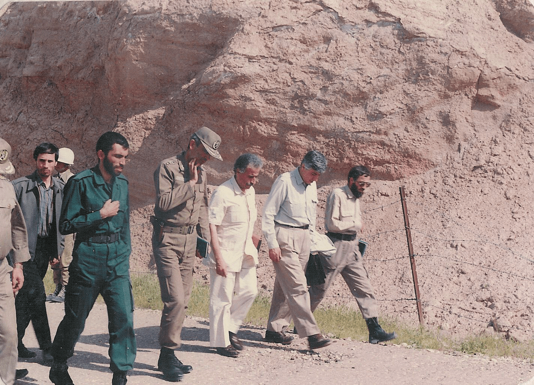 تصاویر دیدهنشده از سرتیپ ناصر محمدیفر در جمع نیروهای تفحص تصاویر دیدهنشده از سرتیپ ناصر محمدیفر در جمع نیروهای تفحص