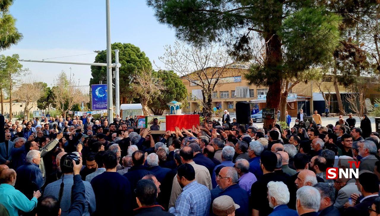 قصه ی چشم انتظاری مادر حاج احمد/زندگینامه و مجاهدت های جاوید الاثر حاج احمد متوسلیان قصه ی چشم انتظاری مادر حاج احمد/زندگینامه و مجاهدت های جاوید الاثر حاج احمد متوسلیان