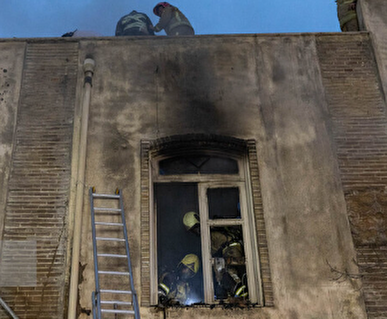 مهار آتش در حادثه ساختمان ناایمن قدیمی لاله‌زار و هشدار بزرگ برای بازار تهران