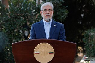 اعضای هیأت دولت در جمع خبرنگاران