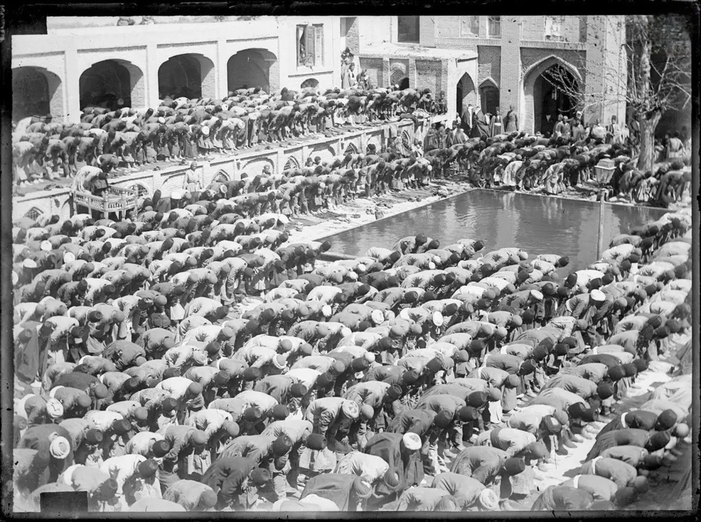 رمضان در تهران قدیم به روایت عبدالله مستوفی / خوانشی اجتماعی از &laquo;شرح زندگانی من&raquo; اثر عبدالله مستوفی