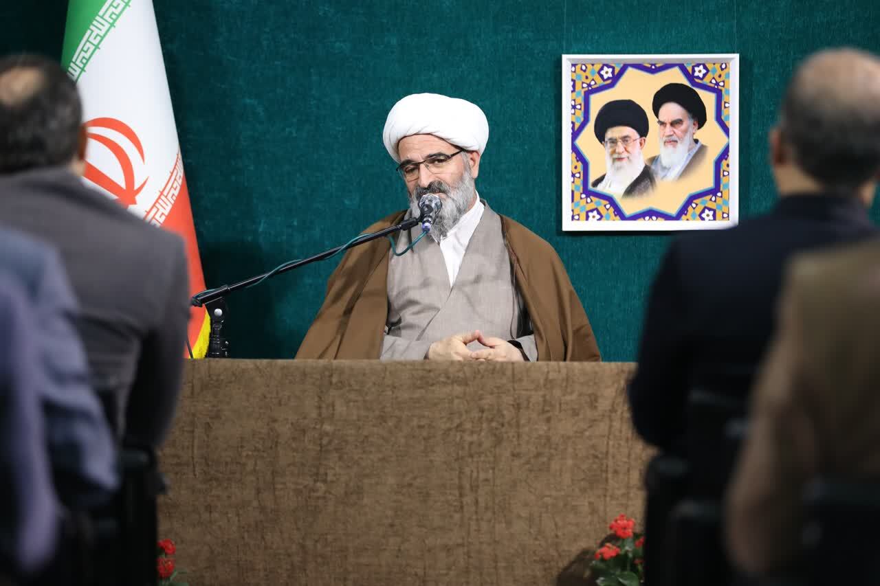 امام جمعه سمنان: فضای گفتوگو و تضارب آرا باید در دانشگاهها غالب شود