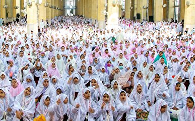 برپایی جشن بندگی برای ۱۵ هزار روزه‌ اولی در ایلام