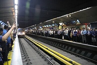 استفاده از مترو و اتوبوس در تهران رایگان شد