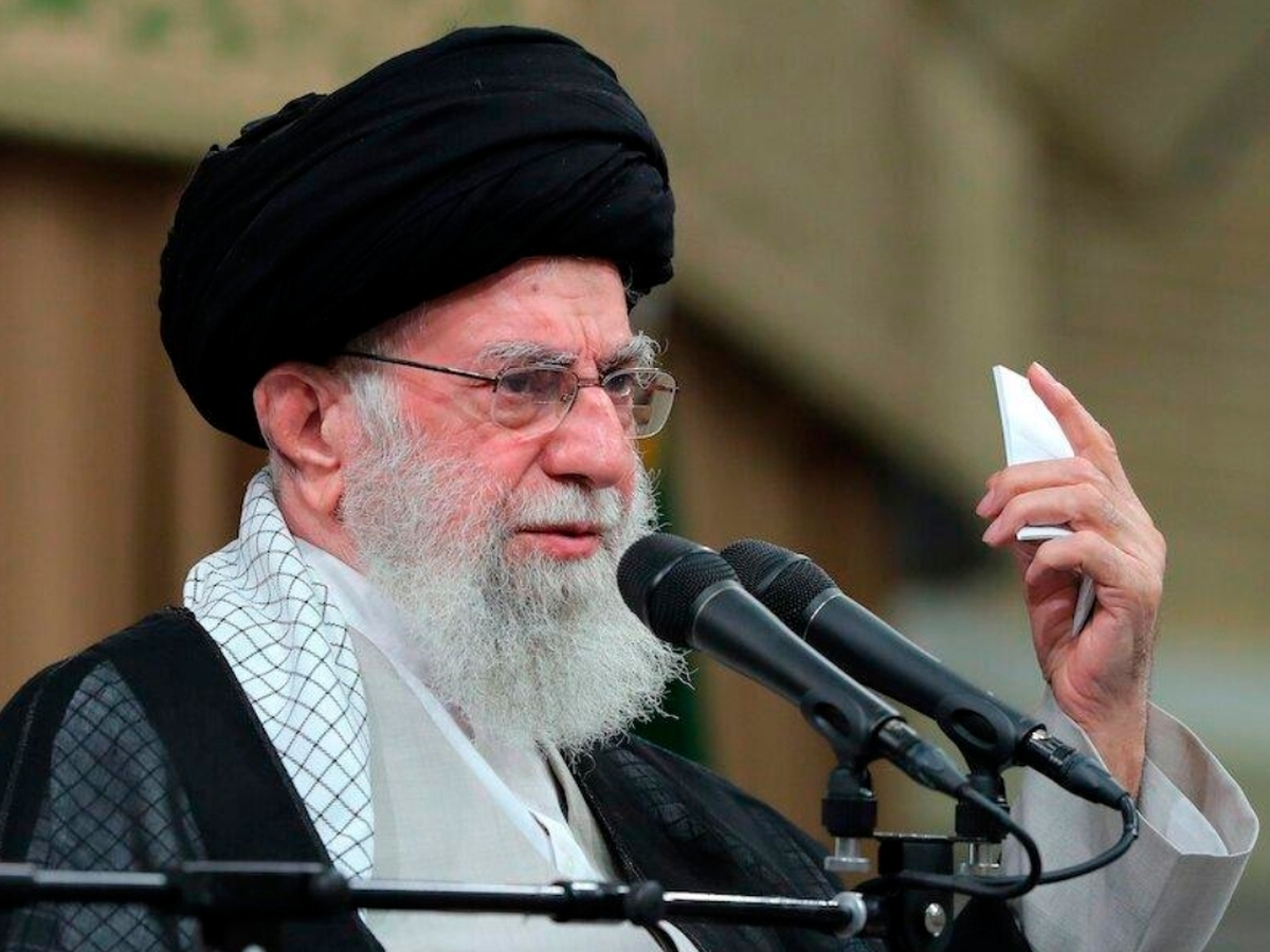 دنیای اسلام حرکتی بکند