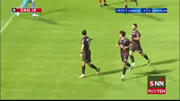 گل اول پرسپولیس به مس رفسنجان توسط علی علیپور در دقیقه ۵