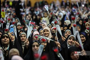 بزرگترین اجتماع دانشجویان دختر در حرم مطهر حضرت معصومه (س)