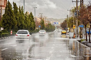 رگبار و رعد و برق در  راه ۲۱ استان کشور