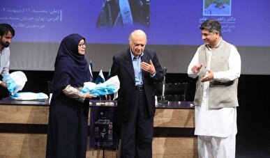 اقبال لاهوری راه خودشناسی و خودباوری را به ما نشان داد