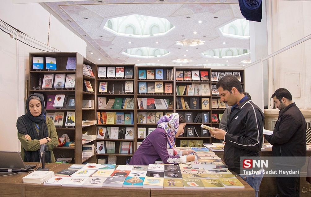 بن ۷۰۰ هزار تومانی برای دانشجویان در نمایشگاه کتاب تهران/ یارانه ۲۸۰ هزار تومانی دولت برای خرید کتاب دانشجویان و طلاب