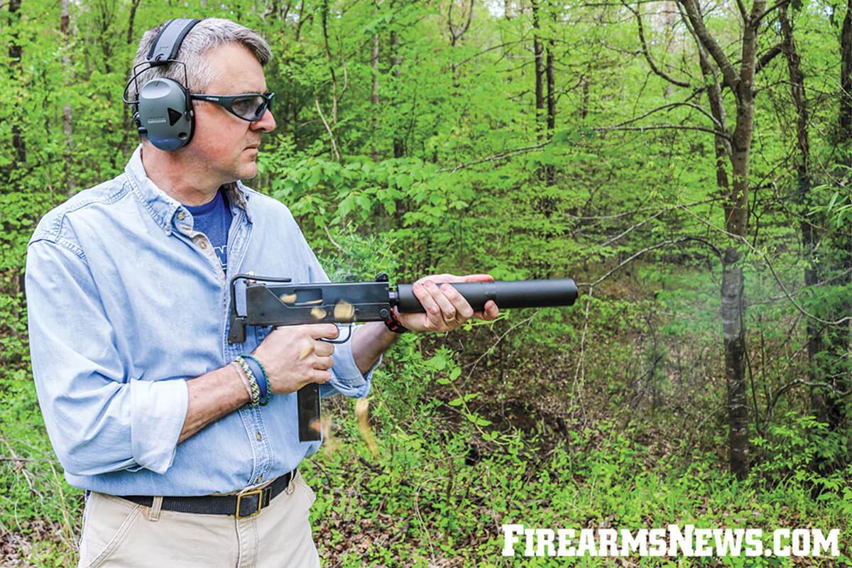 معرفی تسلیحات حاضر در بازی کانتراسترایک1.6 در دنیای واقعی/ چرا کانتر همچنان در لیست محبوب ترین بازی های ایران است؟