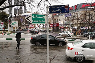 باران و باد و خاک در تهران