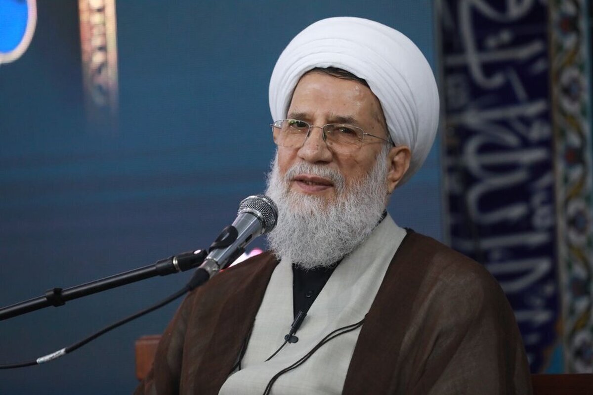 حجت الاسلام محمدحسنی: معلم در خط مقدم جنگ با جهل است