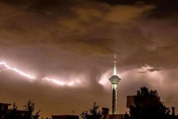 طوفان شب گذشته در استان تهران ۷ مصدوم برجای گذاشت