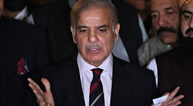 نخست وزیر پاکستان سفرش به مالزی را به تعویق انداخت