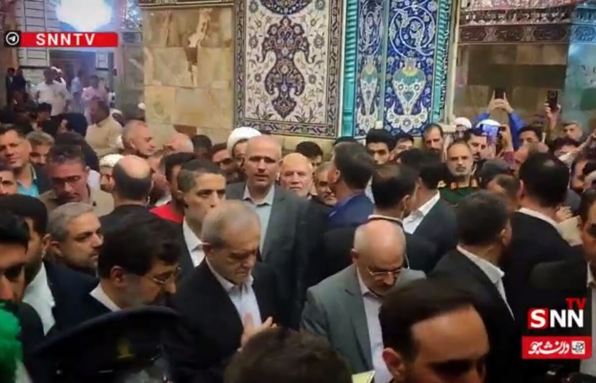 پزشکیان به حرم حضرت معصومه مشرف شد + فیلم