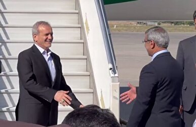پزشکیان وارد مشهد شد