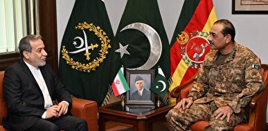 دیدار عراقچی با فرمانده ستاد کل ارتش کشور پاکستان
