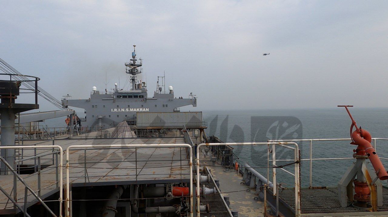 اختصاصی دانشجو، انتشار برای اولین بار/ لندینگ بالگرد نیروی دریایی هند بر روی عرشه پروازی ناوبندر ایرانی مکران