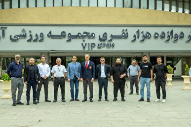 بازدید نایب رئیس فدراسیون اسکی و مشاور عالی رییس فدراسیون هاکی روی یخ روسیه از سالن 12 هزار نفری آزادی