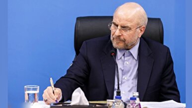 قالیباف: کتابخانه مجلس نقشه تاریخی خلیج فارس را منتشر کند / سیاستمداران متوهم نسخه‌ها را دریافت کنند