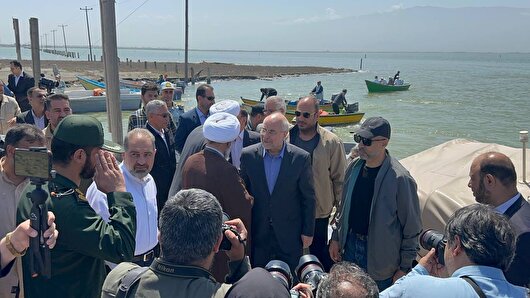 قالیباف از خلیج گرگان و جزیره آشوراده بازدید کرد