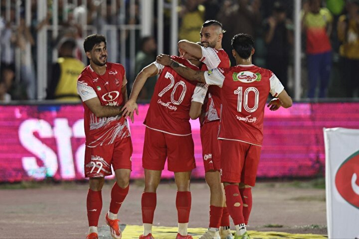 نتایج 8 دیدار؛ پرسپولیس و سپاهان هم امتیاز شدند / سهمیه لیگ نخبگان در چنگ جدال با استقلال