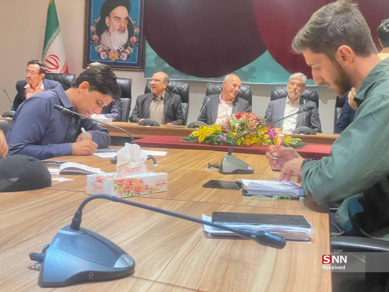صدای دانشجویان شیرازی به گوش وزیر علوم رسید صدای دانشجویان شیرازی به گوش وزیر علوم رسید