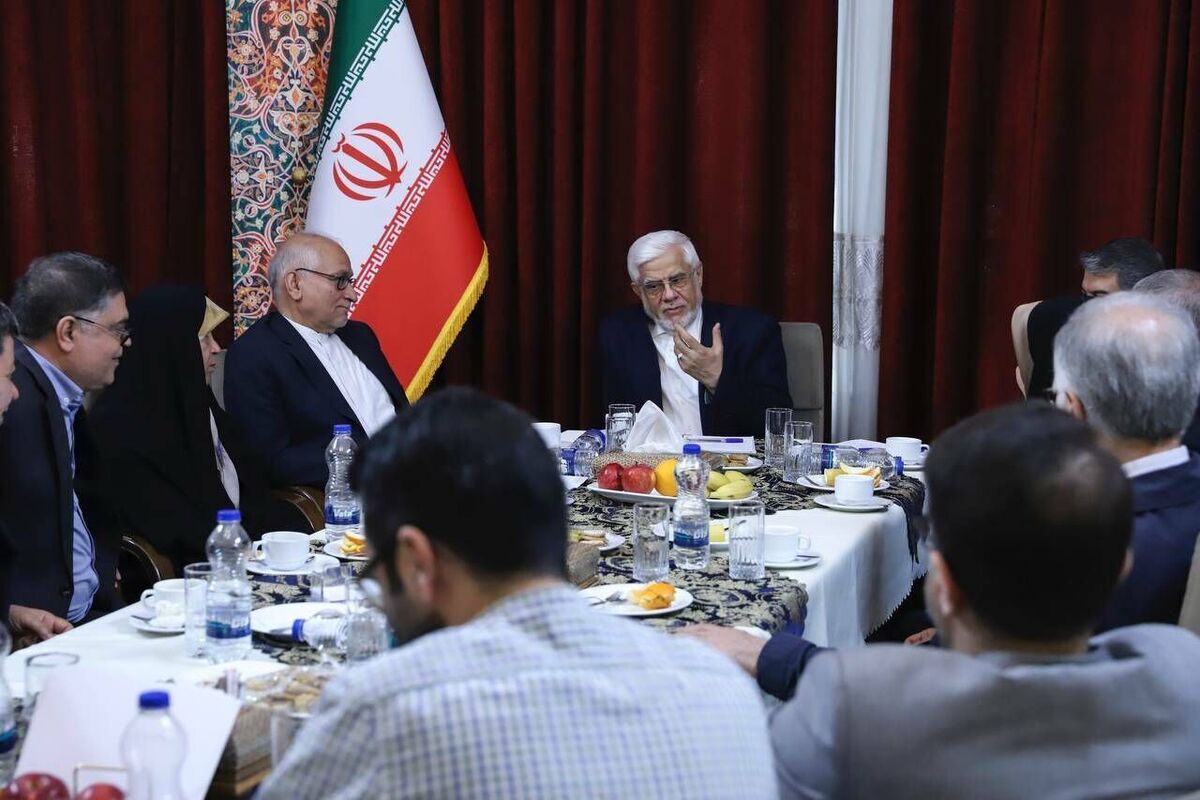 عارف: مبنای کار دولت اجرای برنامه هفتم و اصلاح ساختار اقتصادی است