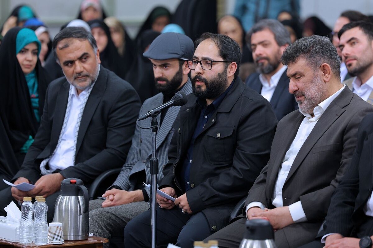 ضرورت بازخوانی نگاه سیاسی امام رضا (ع) در شعر آیینی امروز