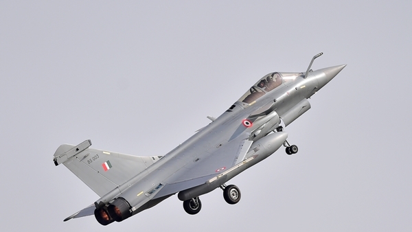 سقف فناوری هوایی فرانسوی&zwnj;ها توسط موشک چینی به زیر کشیده شد/ PL-15، موشکی که جنگنده رافال ساخت فرانسه را سرنگون کرد