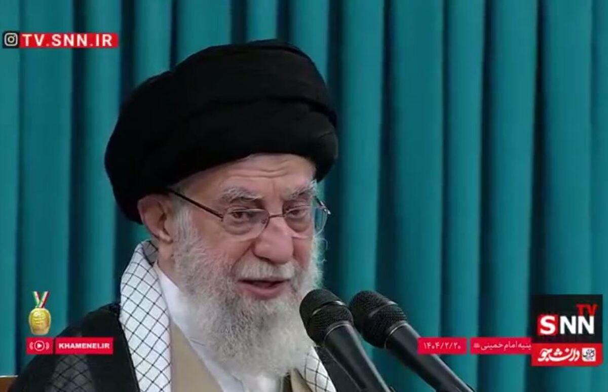رهبر انقلاب در دیدار کارگران: کارگر یکی از ستونهای اصلی قوام و دوام جامعه و سرمایه اصلی برای تحقق شعار سال سرمایهگذاری برای تولید است + فیلم
