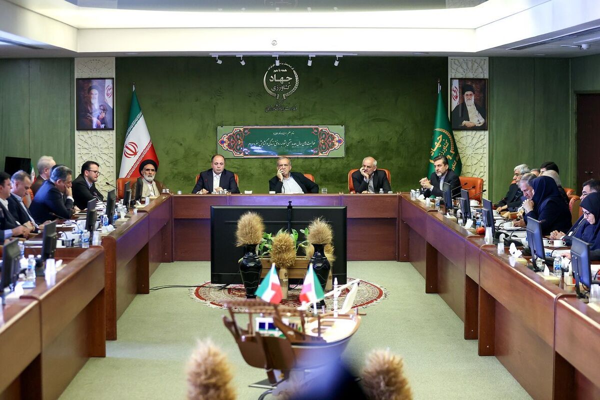پزشکیان: نظام دادهها و الگوی کشت کشور براساس ظرفیتها و اقلیم مناطق مختلف تهیه شود