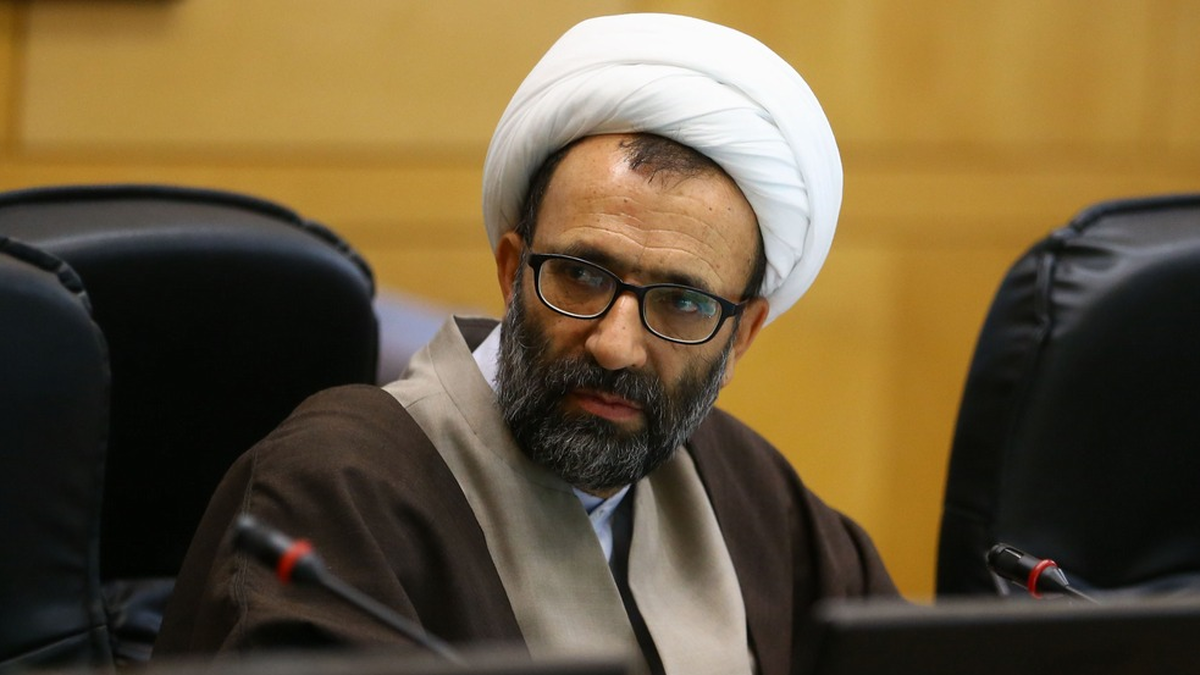سلیمی: مدنی زاده گزینه احتمالی دولت برای وزارت اقتصاد است