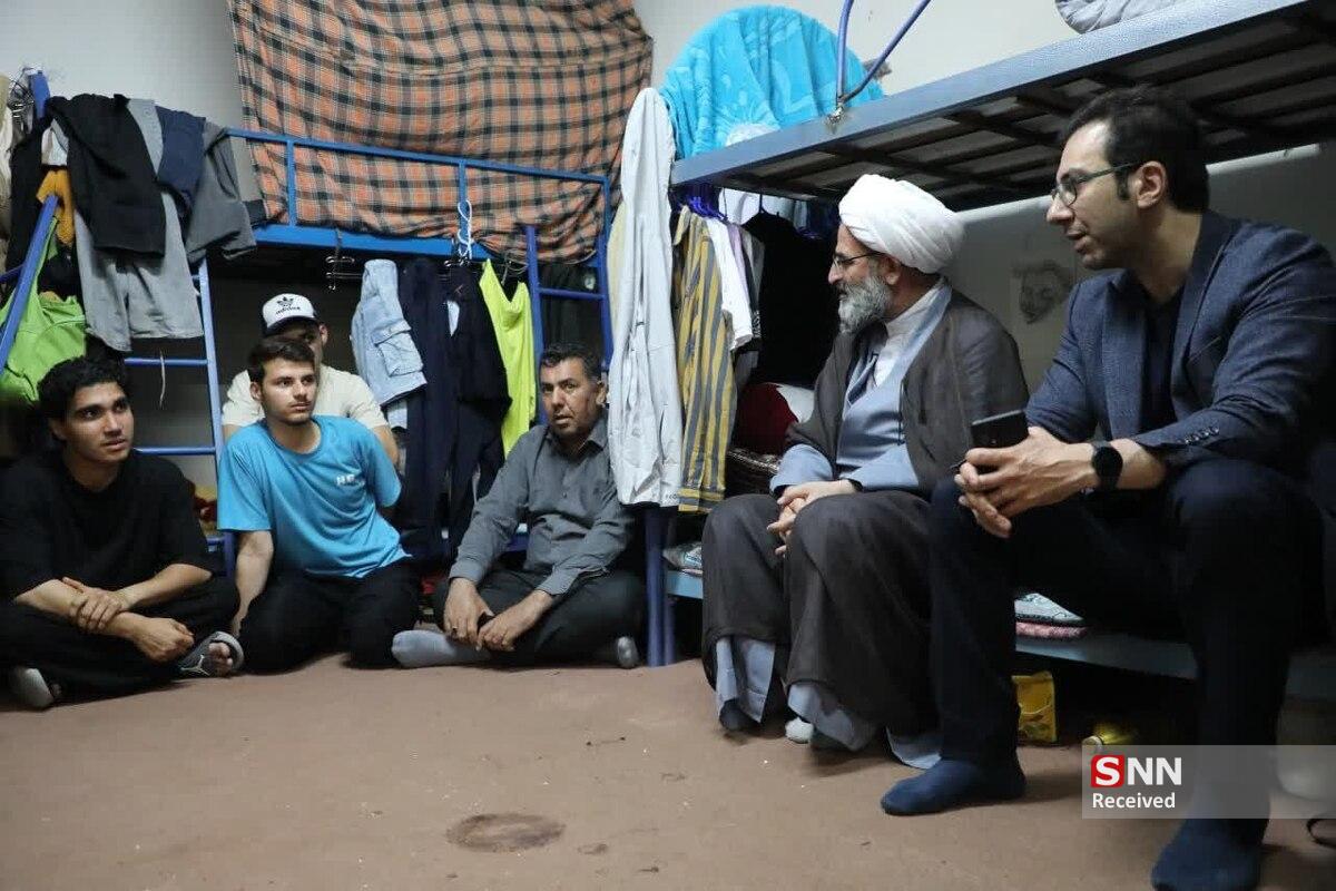 بازدید نماینده رهبر انقلاب از خوابگاه دانشجویان دانشگاه سمنان