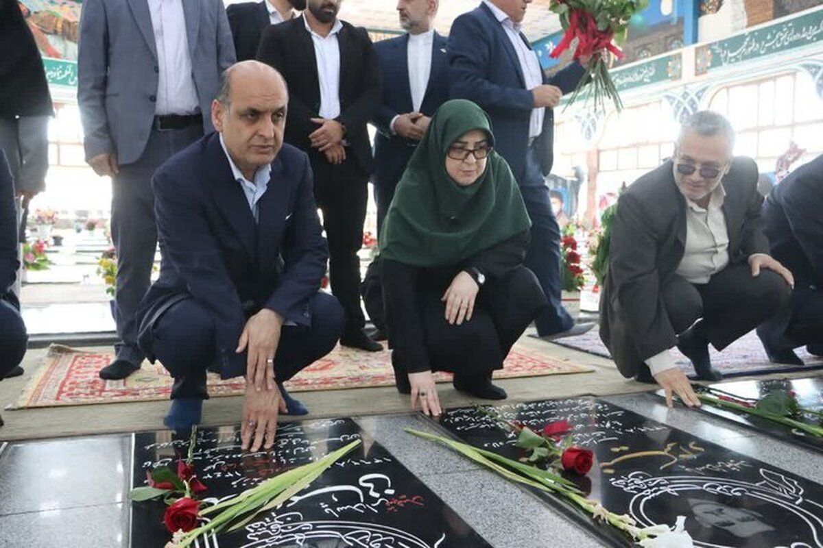 ادای احترام سخنگوی دولت به شهدای رشت