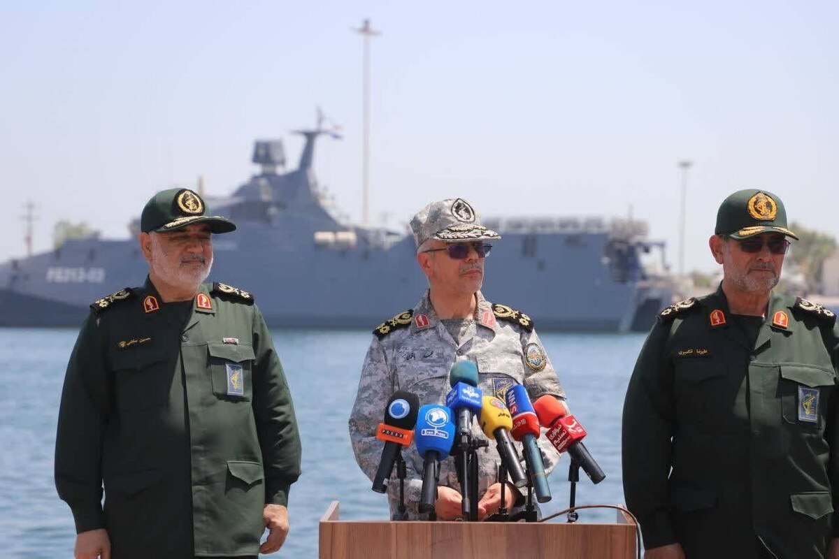 سرلشکر باقری: یگانهای ارتش و سپاه در تنگه هرمز و خلیج فارس و سواحل مکران در اوج آمادگی عملیاتی و رزمی هستند