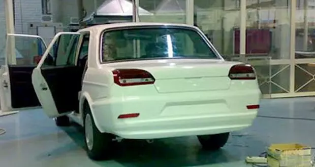 نگاهی به برخی خودروهای شکست خورده ایرانی/ از سمند وانت و رودستر آنا تا خودروی نظامی نور