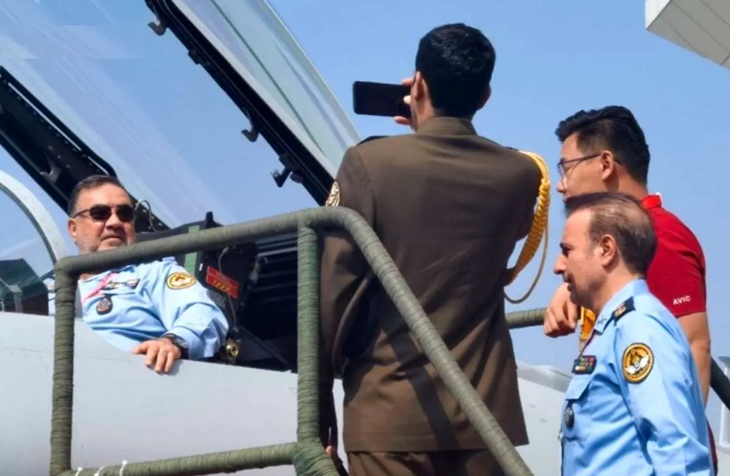 معرفی جنگنده جی 10 سی ،  اژدهای چینی که در جنگ با هندی ها غوغا کرد/ آیا ایران هم در مسیر خرید جی 10 قرار دارد؟