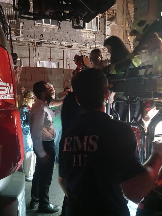 آتشسوزی مجتمع مسکونی در اکباتان ۳۲ مصدوم برجا گذاشت آتشسوزی مجتمع مسکونی در اکباتان ۳۲ مصدوم برجا گذاشت