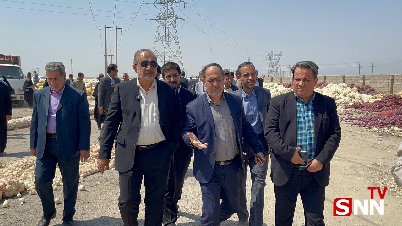 مشکلات پیازکاران جنوب کرمان رئیس کمیسیون کشاورزی مجلس را به جیرفت کشاند